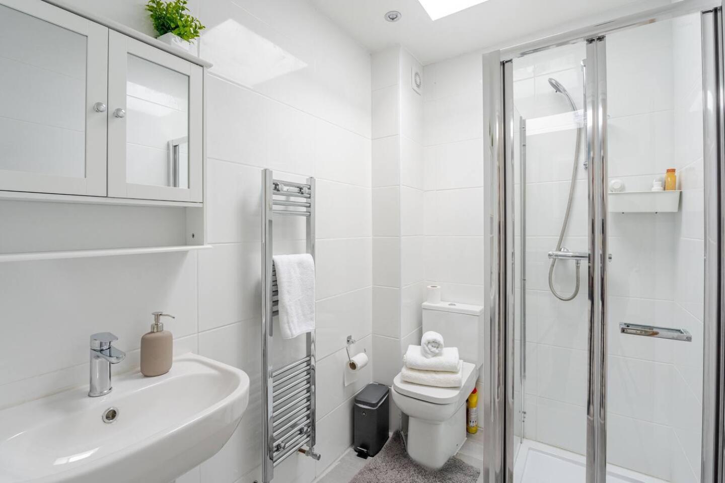 Beautiful Flat Near Central London - Entire Flat - Equipped Kitchen - Private Bathroom Экстерьер фото