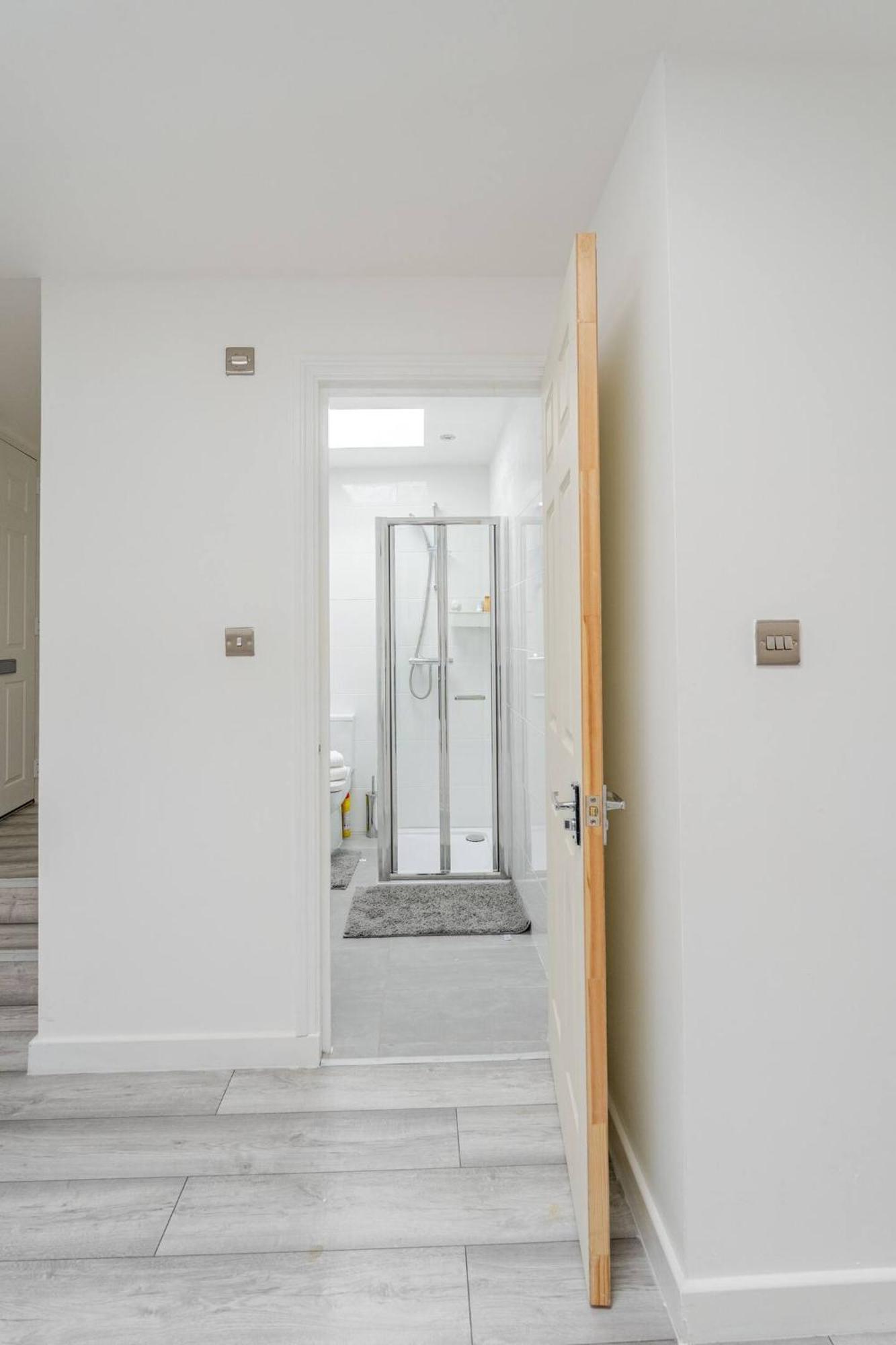Beautiful Flat Near Central London - Entire Flat - Equipped Kitchen - Private Bathroom Экстерьер фото